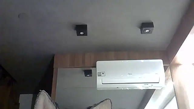 Skinny-Kitten online show from 23, 10, 2025