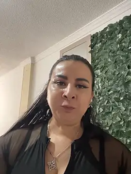 Abril Luv online show from 24, 11, 2025