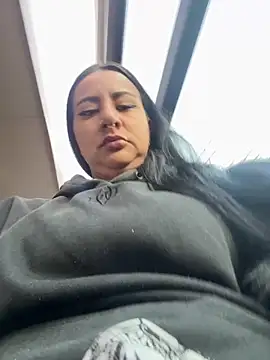 Snapshot of Abril_Luv chatting on 18, 4, 2026 Abril Luv online show from 18, 4, 2026