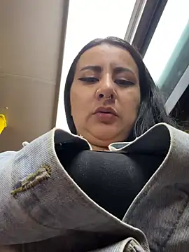 Snapshot of Abril_Luv chatting on 22, 4, 2026 Abril Luv online show from 22, 4, 2026