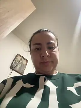 Snapshot of Abril_Luv chatting on 4, 5, 2026 Abril Luv online show from 4, 5, 2026
