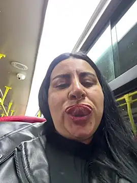 Snapshot of Abril_Luv chatting on 13, 5, 2026 Abril Luv online show from 13, 5, 2026