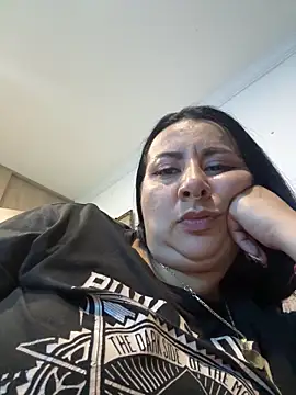 Snapshot of Abril_Luv chatting on 15, 5, 2026 Abril Luv online show from 15, 5, 2026