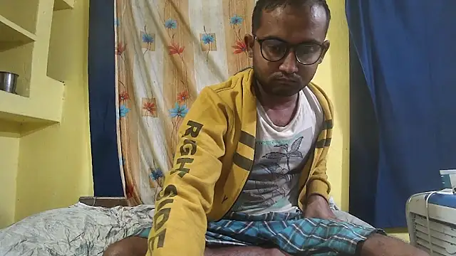 Snapshot of Cute_boy2000 chatting on 9, 12, 2024 Cute boy2000 online show from 9, 12, 2024