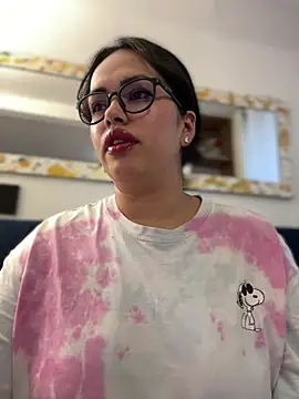 Snapshot of andra_rose chatting on 2, 2, 2025 andra rose online show from 2, 2, 2025