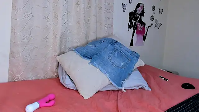 Snapshot of Juli_Castillo8 chatting on 15, 3, 2025 Juli Castillo8 online show from 15, 3, 2025