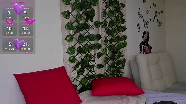 Snapshot of Juli_Castillo8 chatting on 2, 10, 2025 Juli Castillo8 online show from 2, 10, 2025