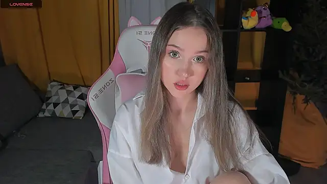 Snapshot of Amelia_Lein chatting on 6, 1, 2025 Amelia Lein online show from 6, 1, 2025