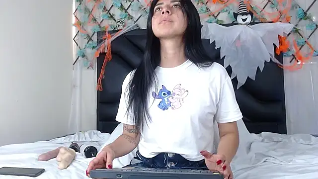 EmmaWilliamss online show from 22, 10, 2025