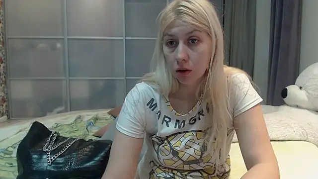 KyliePag online show from 15, 2, 2026