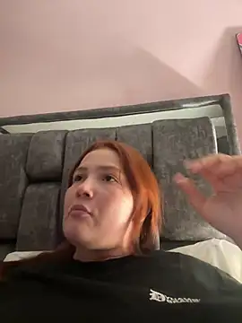 EmilyBarragan online show from 12, 2, 2025