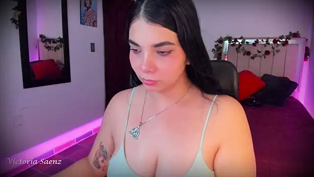 victoriaasaenz  online show from 5, 3, 2026