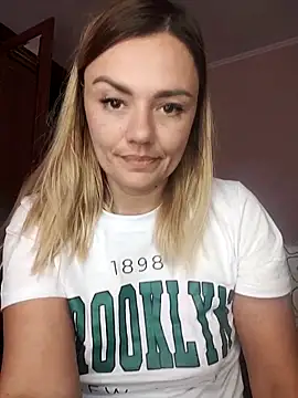 KrissSexi online show from 5, 10, 2025