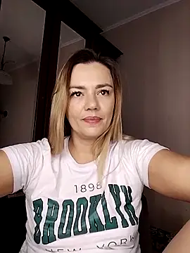 KrissSexi online show from 24, 10, 2025