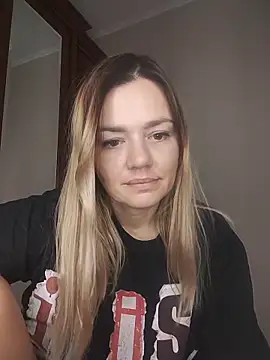 KrissSexi online show from 18, 11, 2025