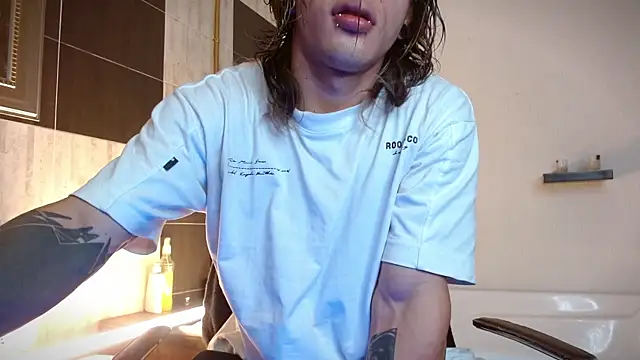 AlbertBernal69 online show from 19, 12, 2025