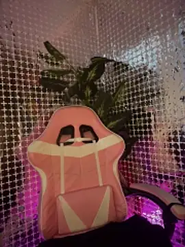 Insane Issa online show from 7, 1, 2025