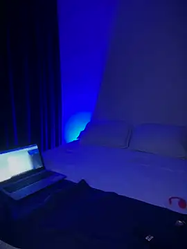 Insane Issa online show from 9, 3, 2025