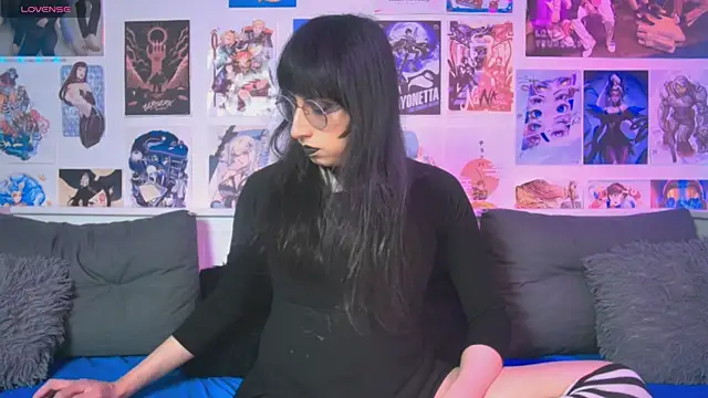 snowblack  online show from 1, 11, 2025