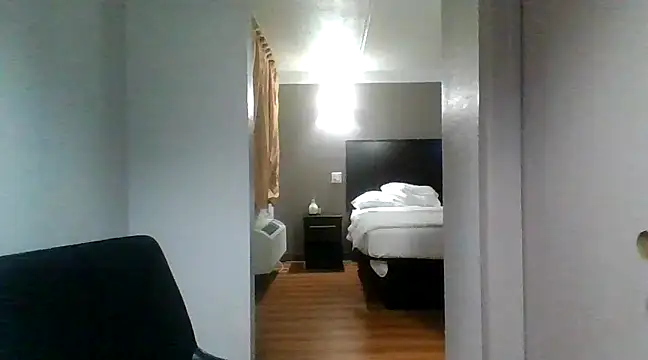 SlimBeenBadd1981 online show from 2, 12, 2024