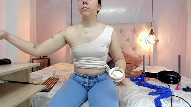 Snapshot of SakuraLee_ chatting on 27, 9, 2025 SakuraLee online show from 27, 9, 2025