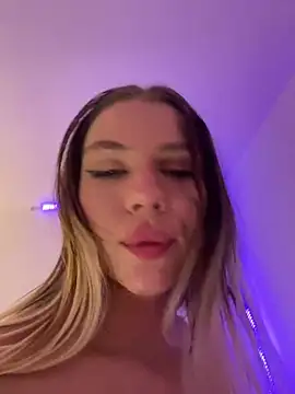 Snapshot of KittyKatyDream chatting on 15, 3, 2025 KittyKatyDream online show from 15, 3, 2025