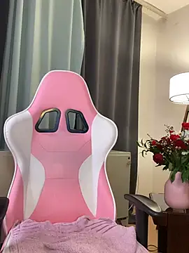 Snapshot of KittyKatyDream chatting on 7, 2, 2026 KittyKatyDream online show from 7, 2, 2026