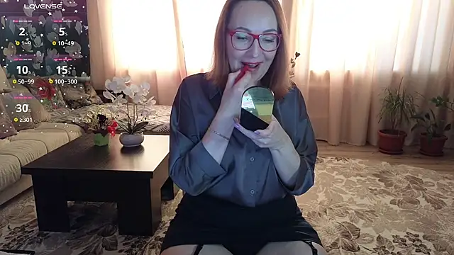 Snapshot of LybovNTV chatting on 10, 2, 2025 LybovNTV online show from 10, 2, 2025