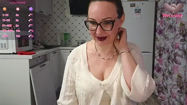 Snapshot of LybovNTV chatting on 20, 4, 2026 LybovNTV online show from 20, 4, 2026