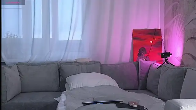 lily  foster online show from 12, 1, 2025