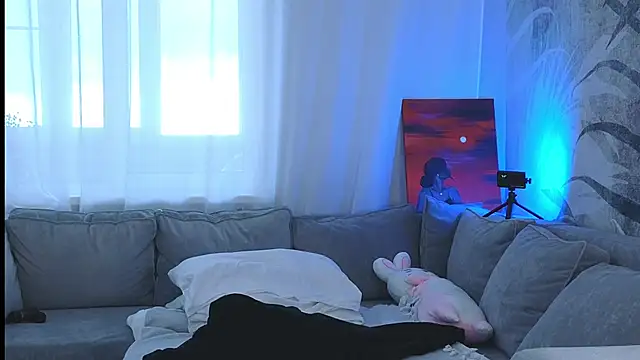 lily  foster online show from 20, 1, 2025