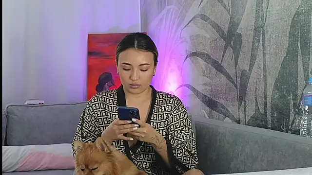 lily  foster online show from 4, 3, 2025