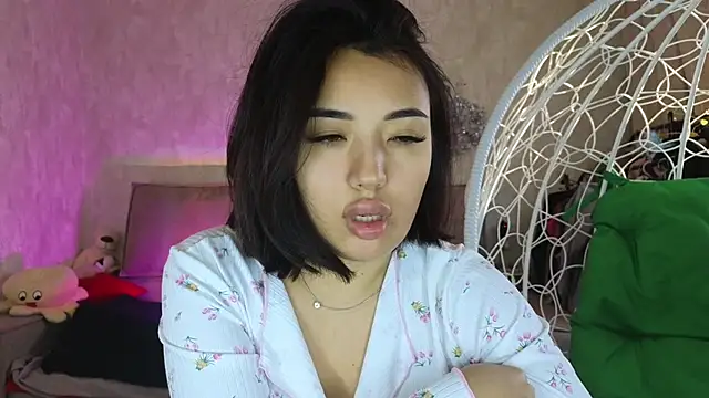 lily  foster online show from 24, 10, 2025