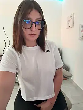 Megan lu2 online show from 4, 2, 2026