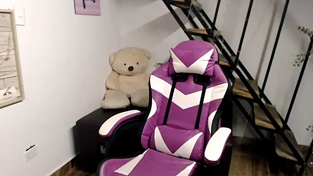 samantha baby  online show from 19, 11, 2025