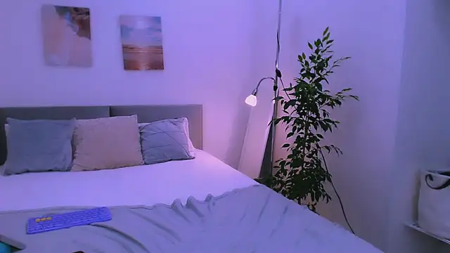 Snapshot of LesleySweet chatting on 20, 12, 2025 LesleySweet online show from 20, 12, 2025