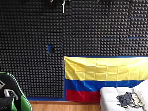 Snapshot of Curly_Angel24 chatting on 18, 6, 2026 Curly Angel24 online show from 18, 6, 2026