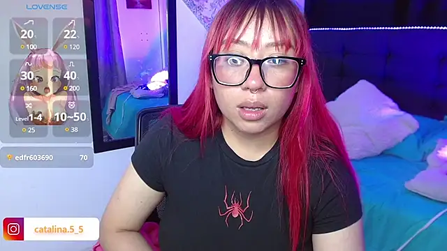 Kata Bigboobs online show from 1, 2, 2025