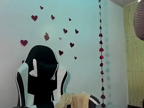 Snapshot of Charis_21 chatting on 14, 2, 2026 Charis 21 online show from 14, 2, 2026