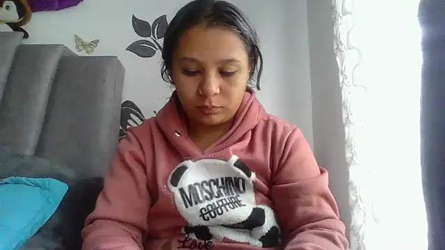 Snapshot of Charis_21 chatting on 15, 4, 2026 Charis 21 online show from 15, 4, 2026