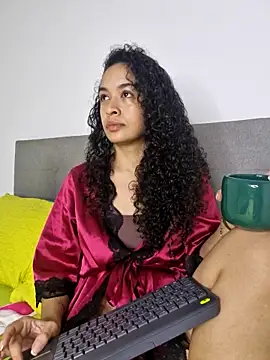 Snapshot of angela__98 chatting on 17, 12, 2025 angela 98 online show from 17, 12, 2025