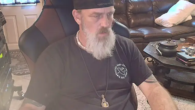 Snapshot of jimdacbin420 chatting on 5, 10, 2025 jimdacbin420 online show from 5, 10, 2025