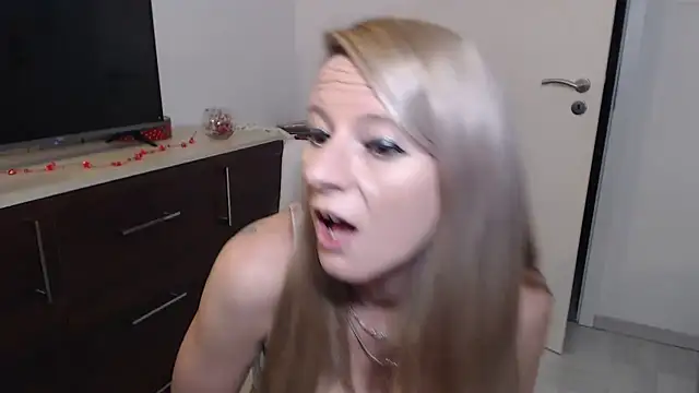 LaMadrina006 online show from 19, 12, 2024