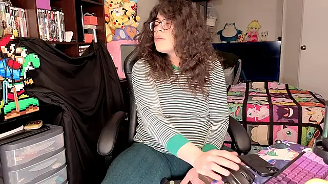 Snapshot of ShinyCherub chatting on 7, 2, 2026 ShinyCherub online show from 7, 2, 2026