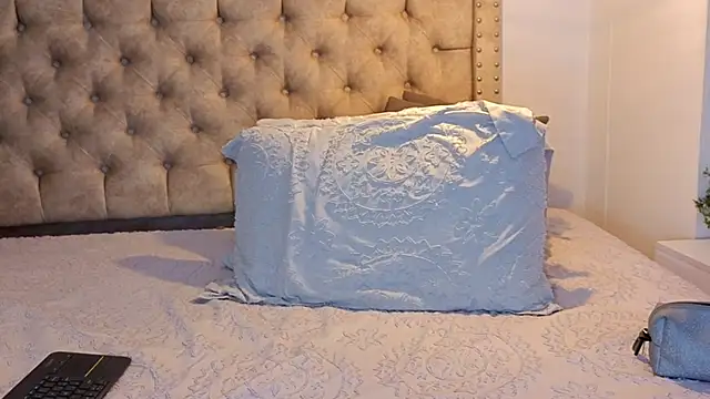 KeryHillson online show from 11, 2, 2026