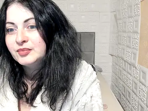 Lillian2 online show from 19, 2, 2025