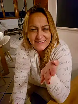 Isabellaa04 online show from 7, 12, 2024