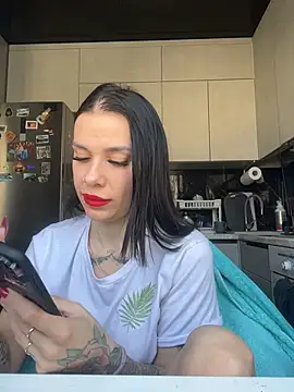 Queen of pain online show from 14, 3, 2026