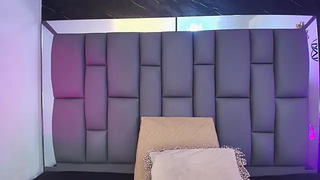  MiaBrown  online show from 6, 3, 2026