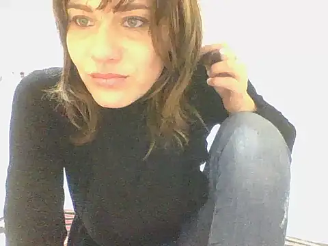 Emyly83 online show from 11, 1, 2025
